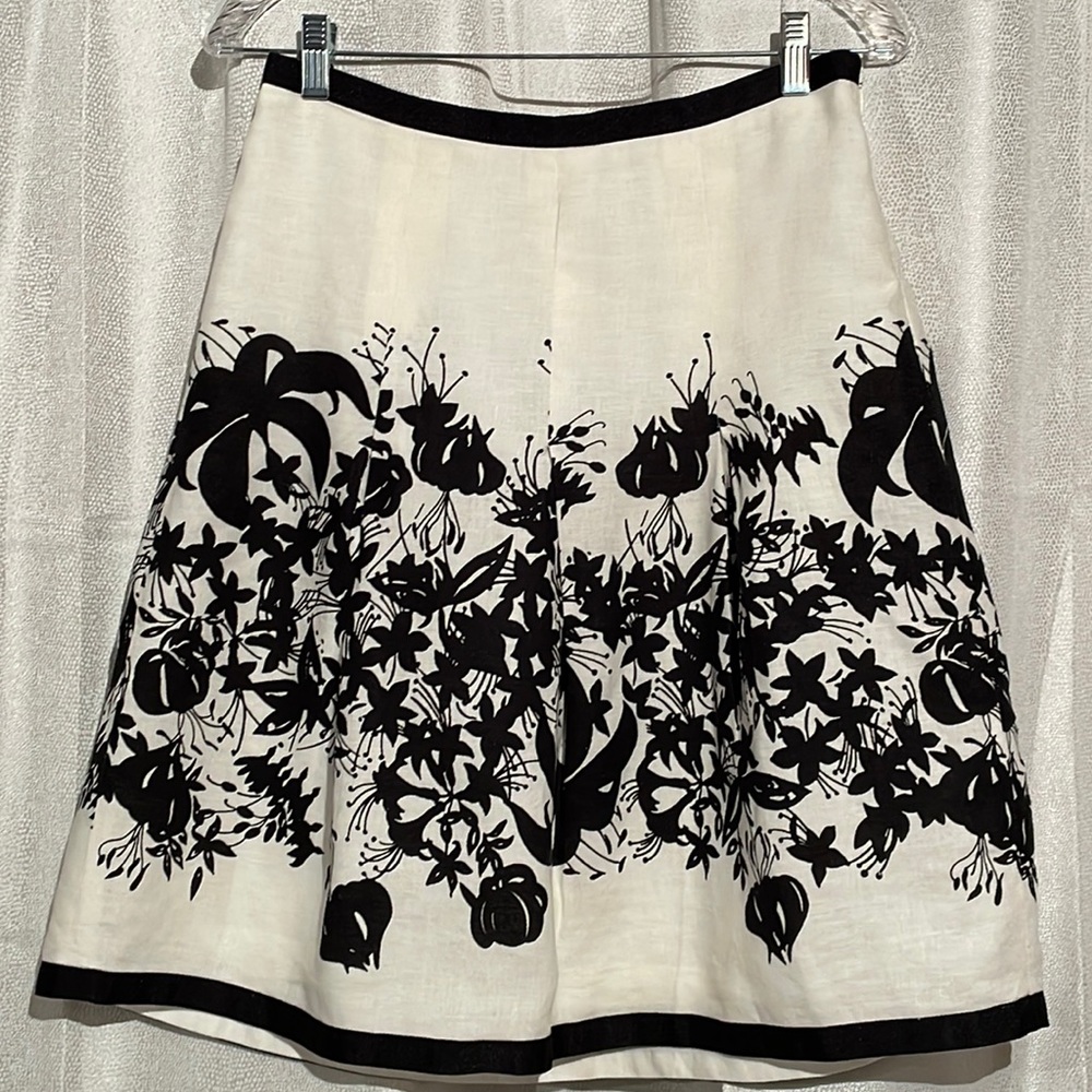 LOFT Black and Ivory Skirt, Size 4